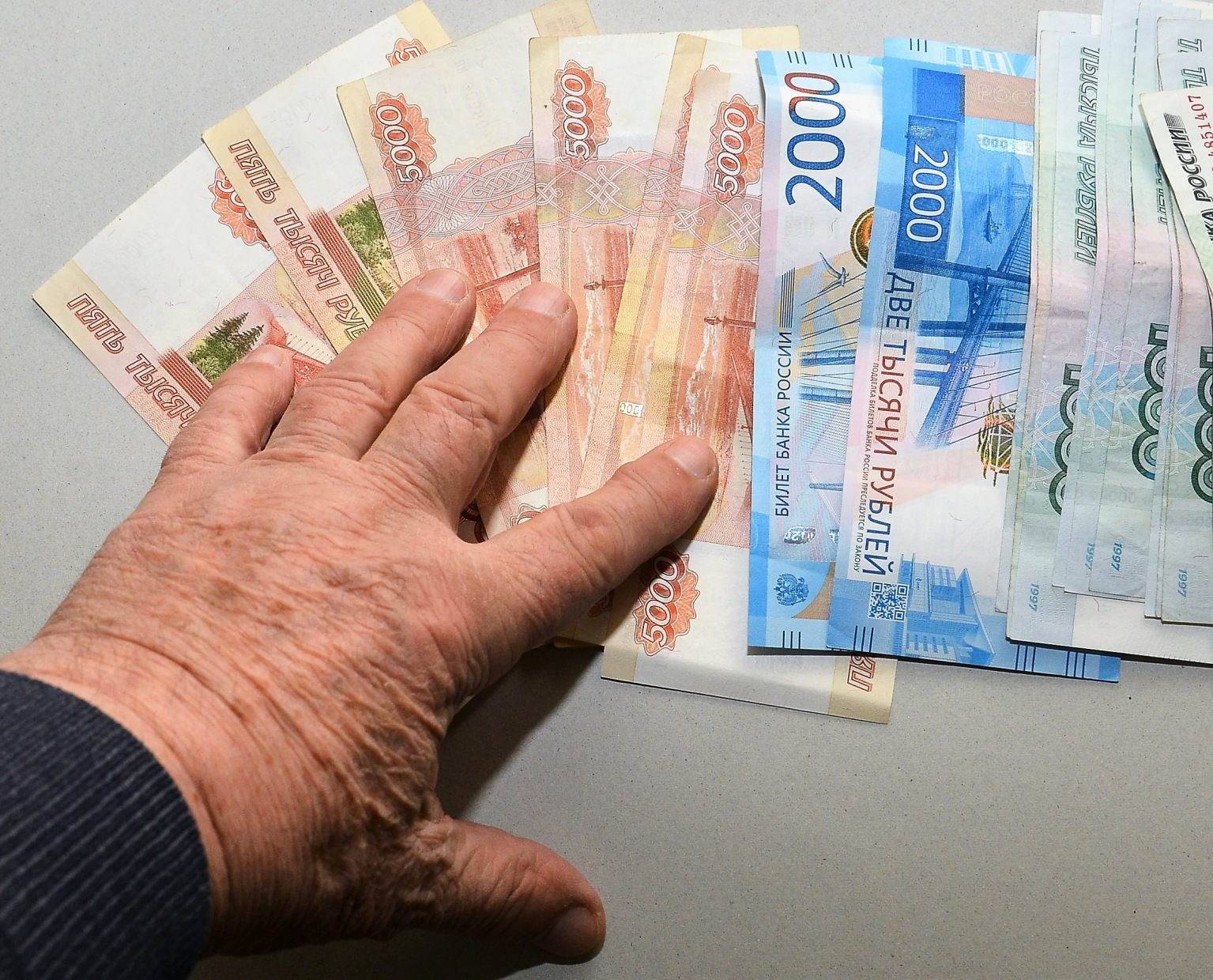 Весенний призыв и атака на «наливайки»: новое в законодательстве с 1 апреля 