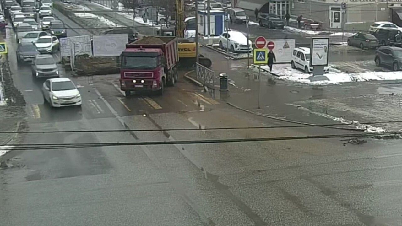 ​На перекрестке Попова и Луначарского в Перми временно изменена схема движения