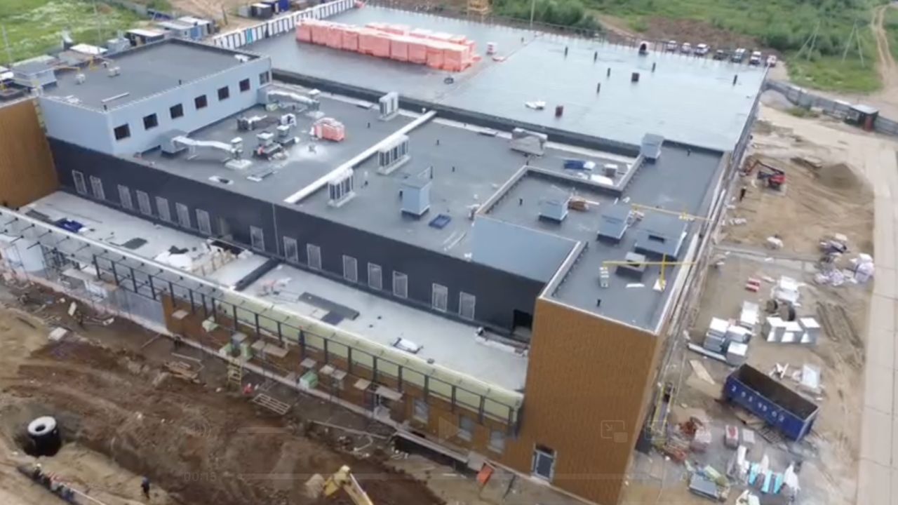 ​Бассейн в микрорайоне Ива готов почти наполовину