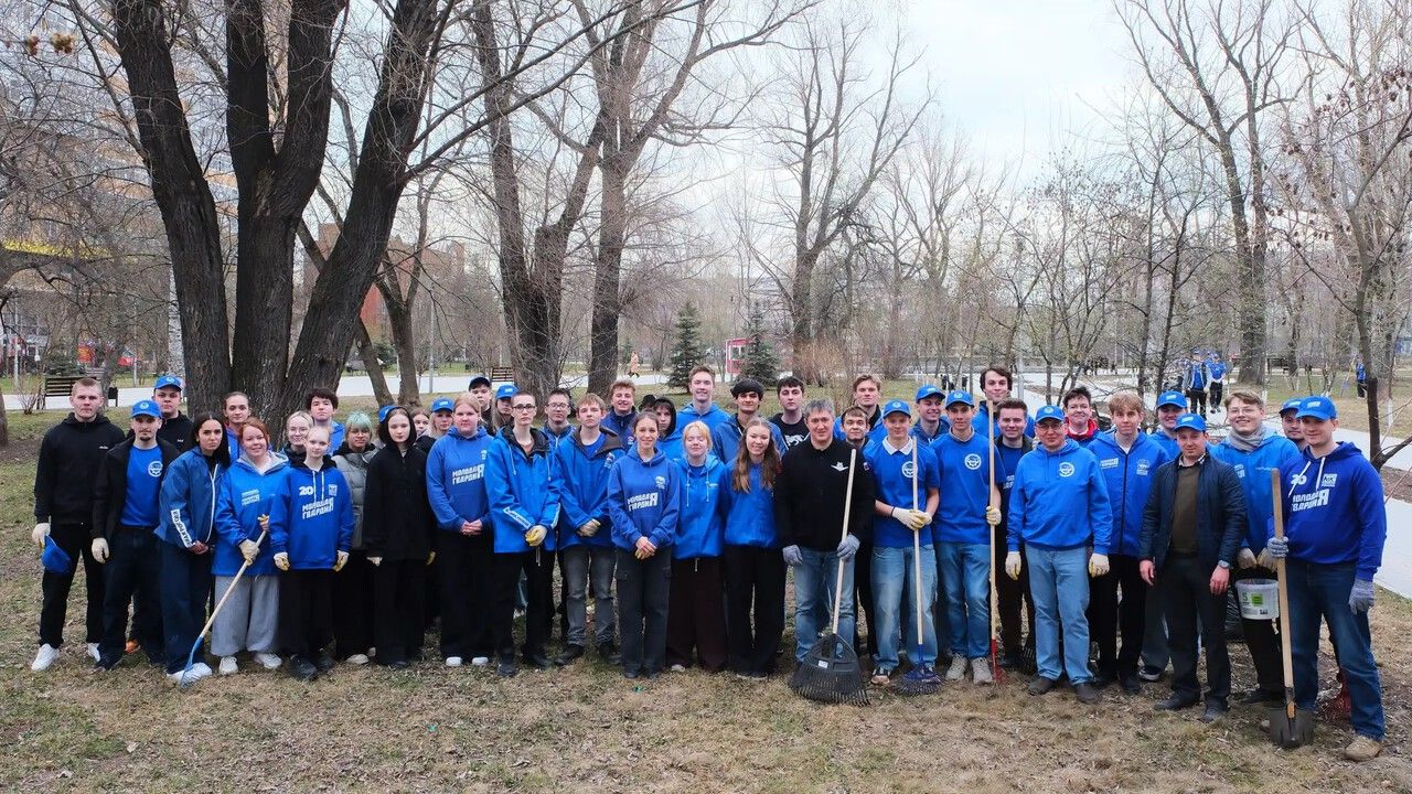 В Прикамье прошел первый весенний субботник в сквере имени Юрия Калачникова