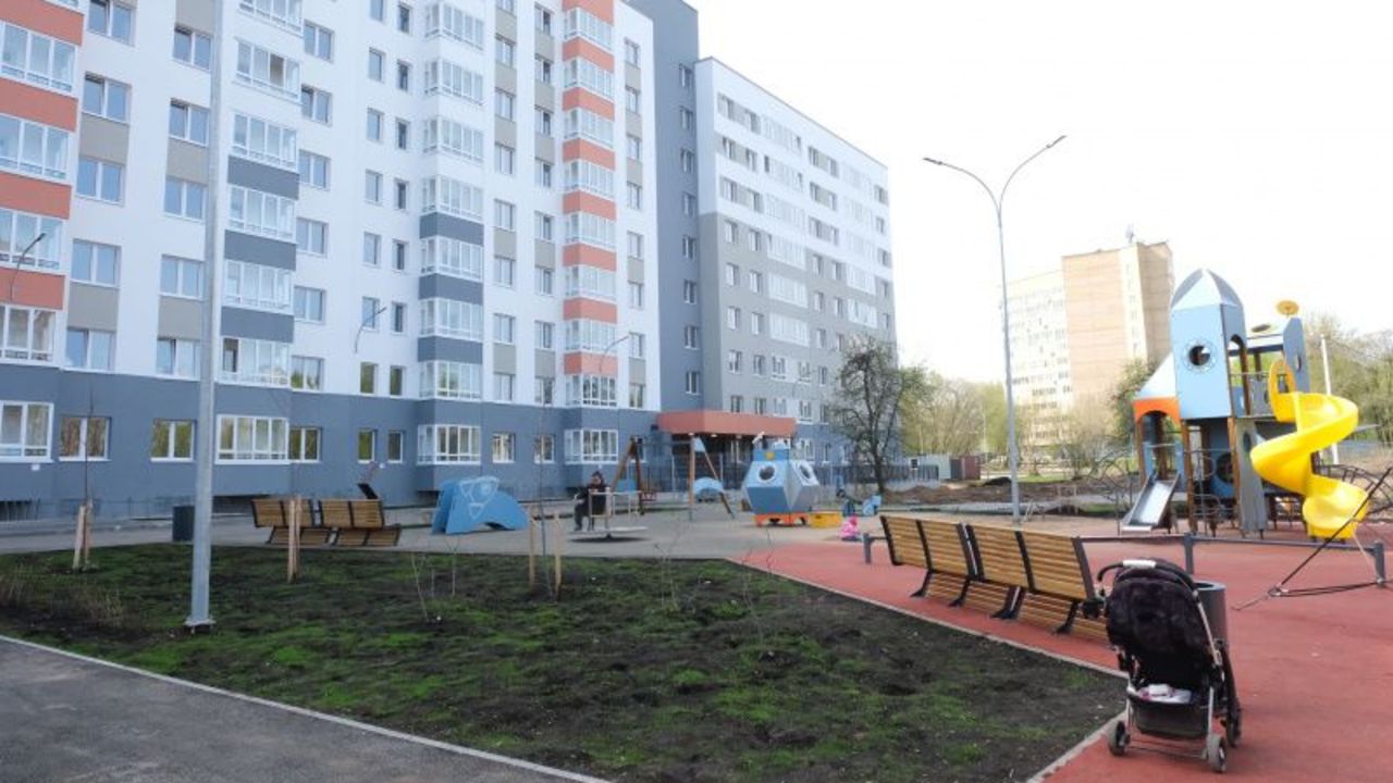 Новый, муниципальный. Началось заселение жильцов в муниципальный дом на Нейвинской, 5