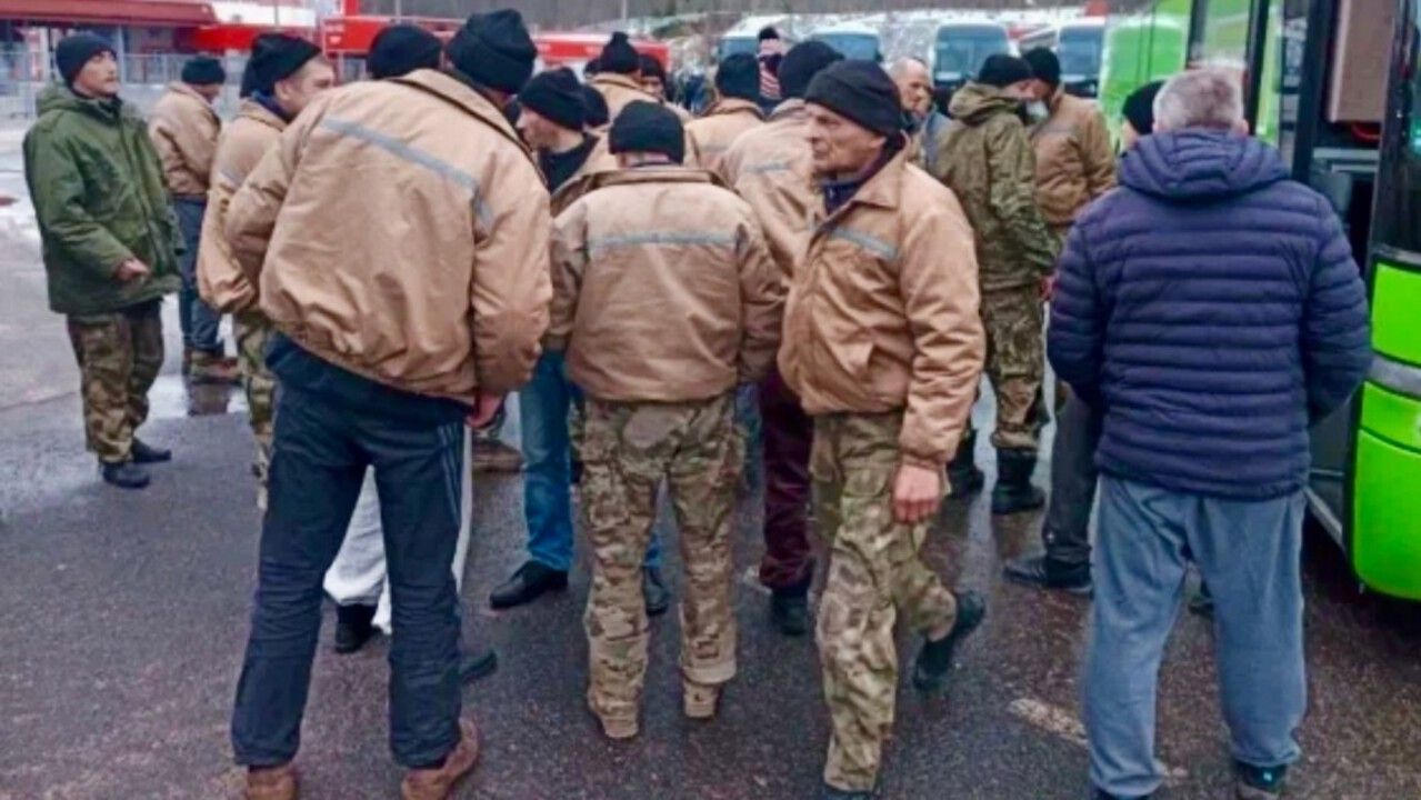 Четыре участника СВО из Прикамья вернулись домой в рамках обмена военнопленными