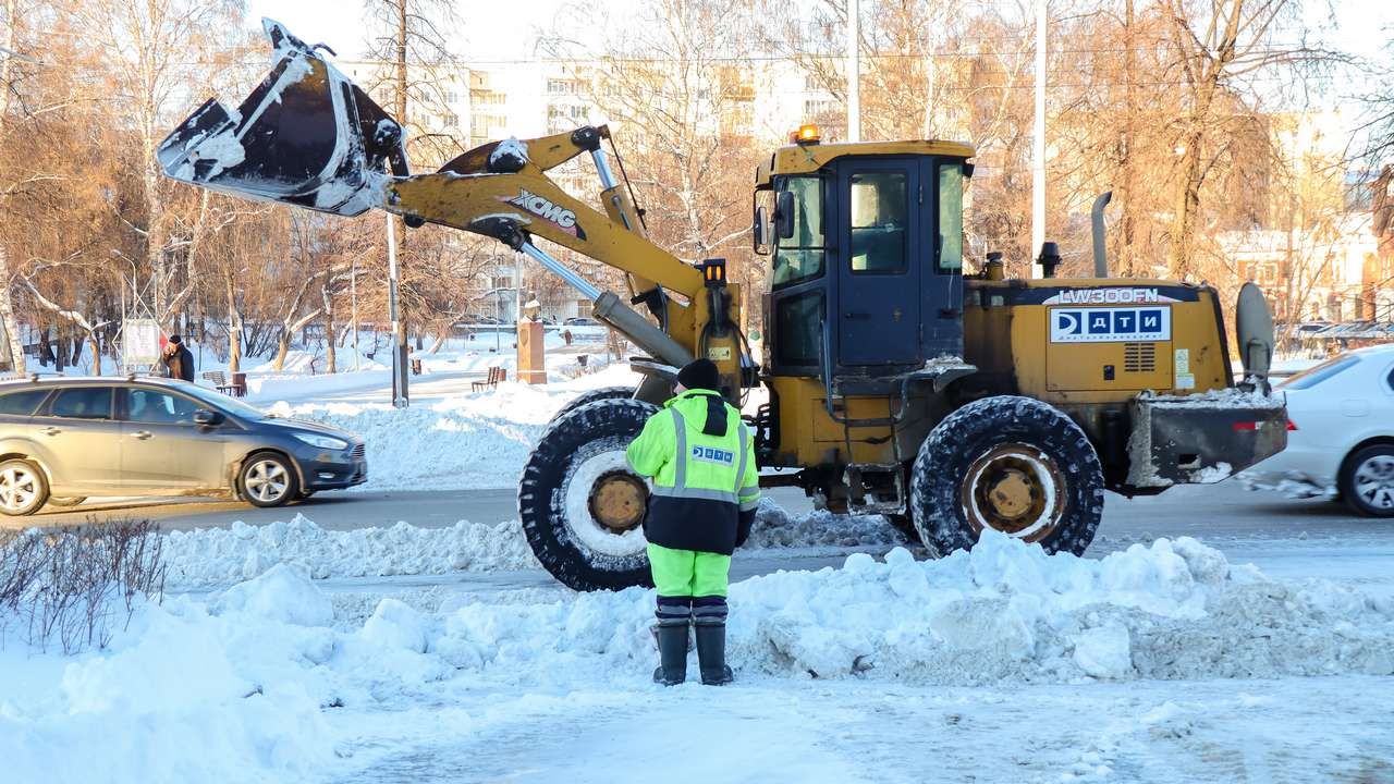 В Перми усилен патрульный контроль за уборкой снега