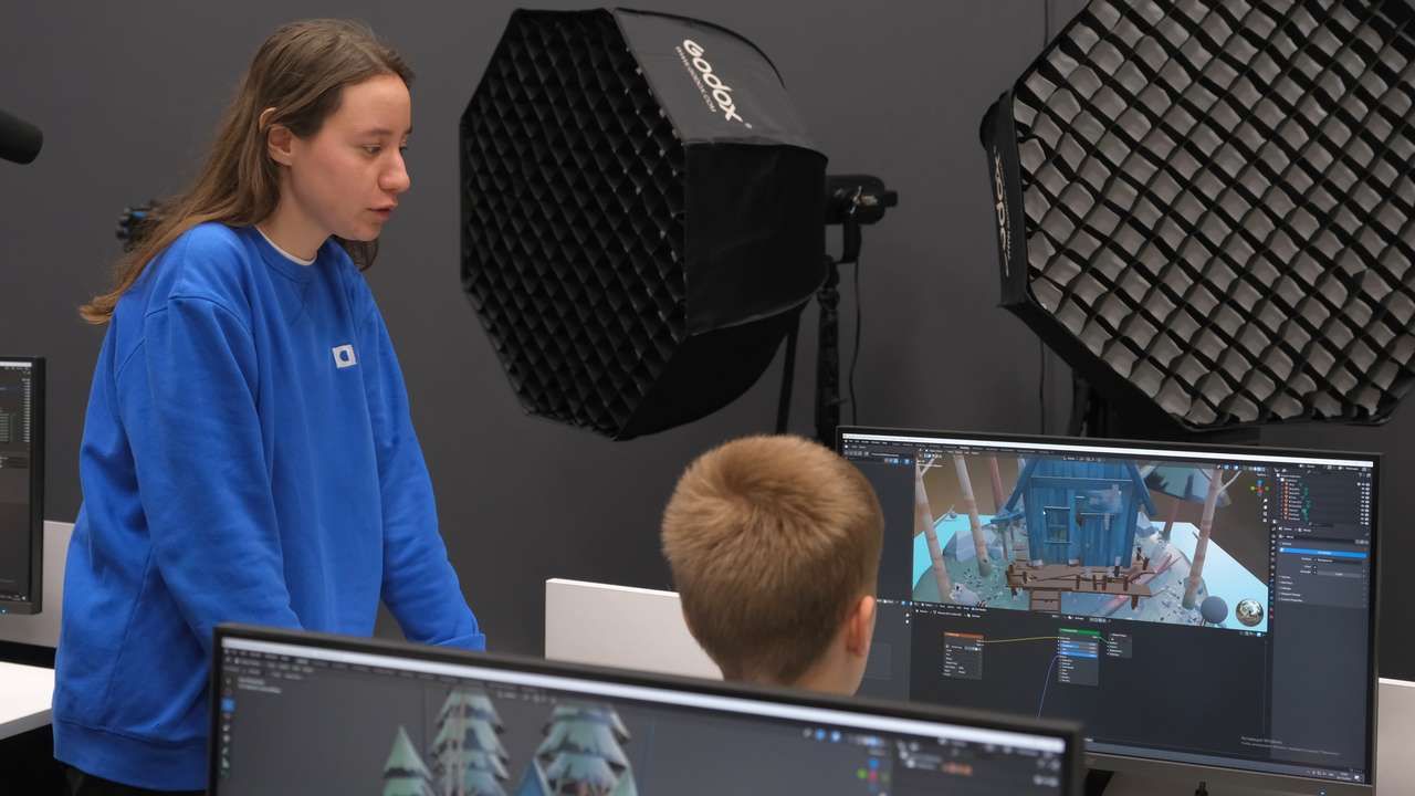 Обучение ребят проводят квалифицированные педагоги – представители креативных индустрий. Фото: пресс-служба минкульта Пермского края