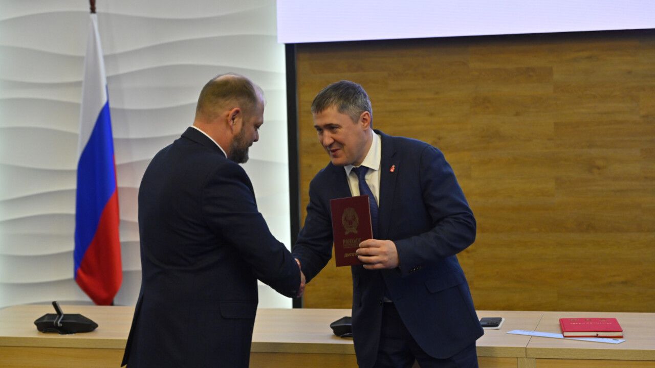 ​Губернатор вручил дипломы первым выпускникам программы «Герои Прикамья»