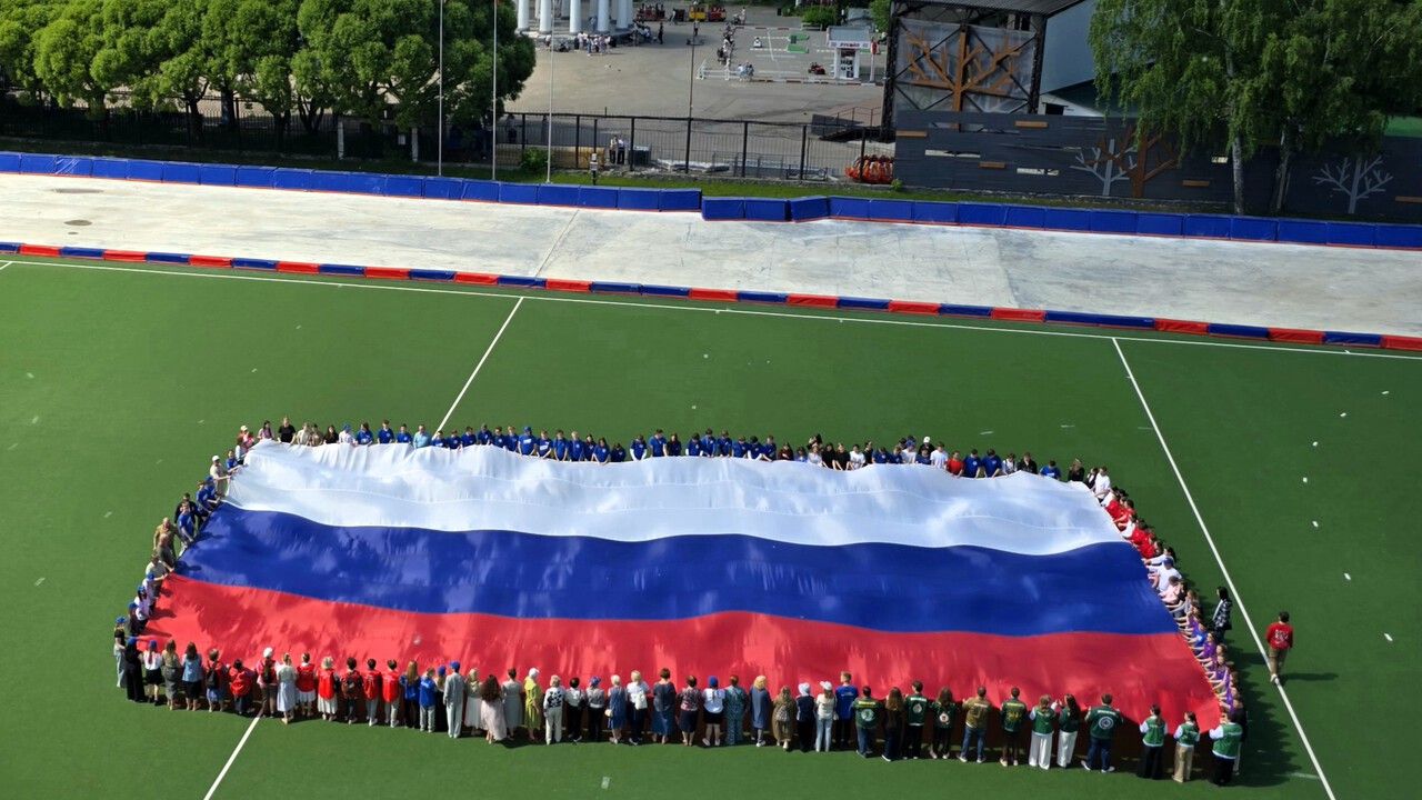​Любовь к Родине – это делать свое дело на 100%: как «Единая Россия» объединяет людей труда