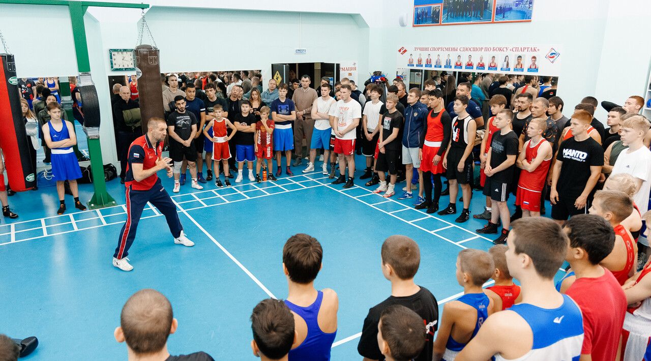 ​Прославленный боксер Дмитрий Пирог встретился с юными жителями Пермского края