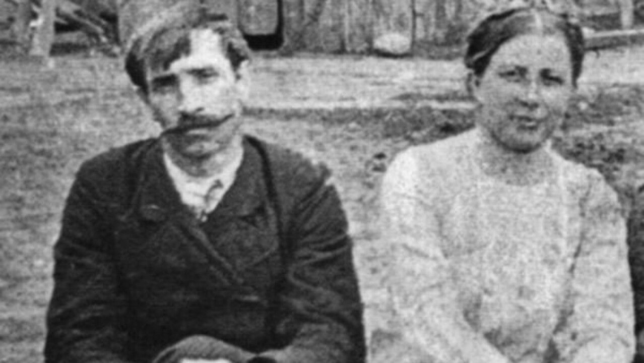 А. Грин с женой Верой. Фото: r2.mt.ru (12+)