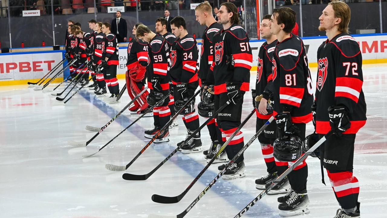 «Молот» уступил в Норильске