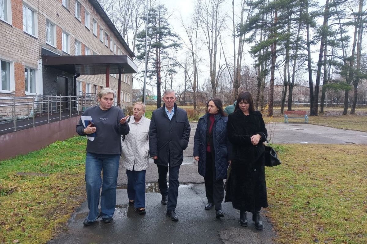 «Единая Россия» проинспектировала ход работ на объектах народной программы