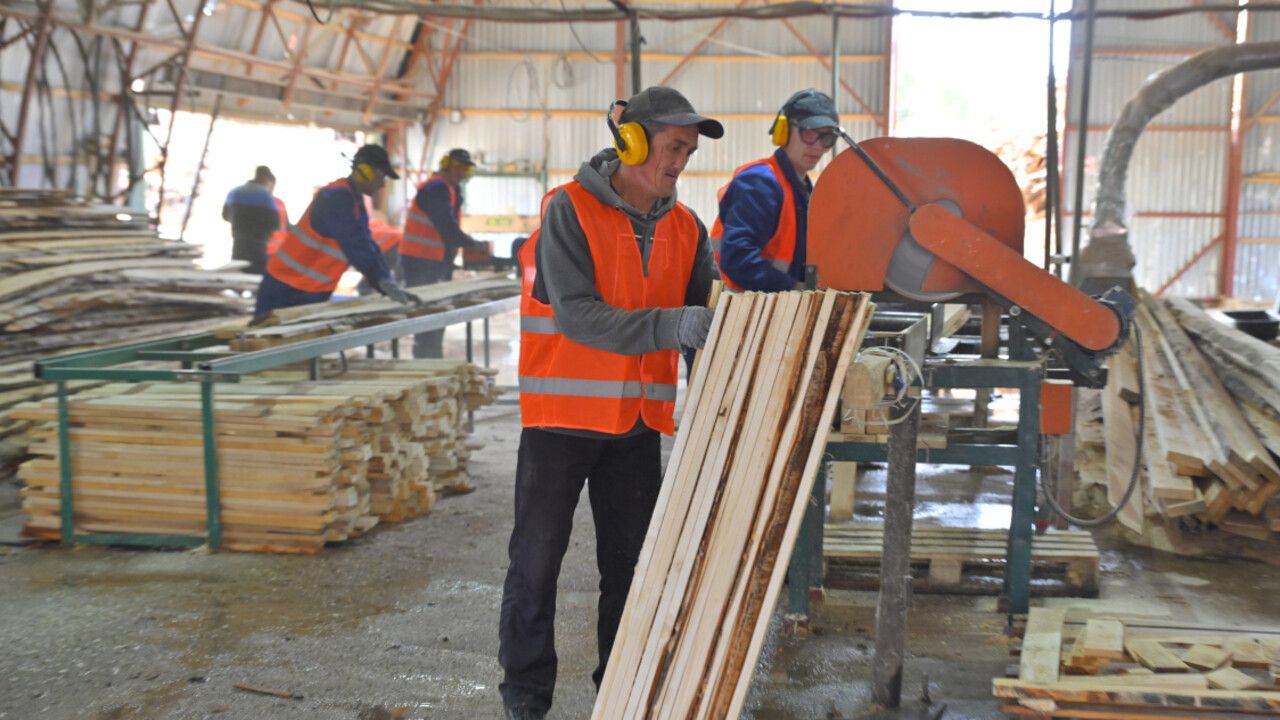 ​Благодаря региональной поддержке компания «Горизонталь» расширяет производство в Кизеле и создает новые рабочие места