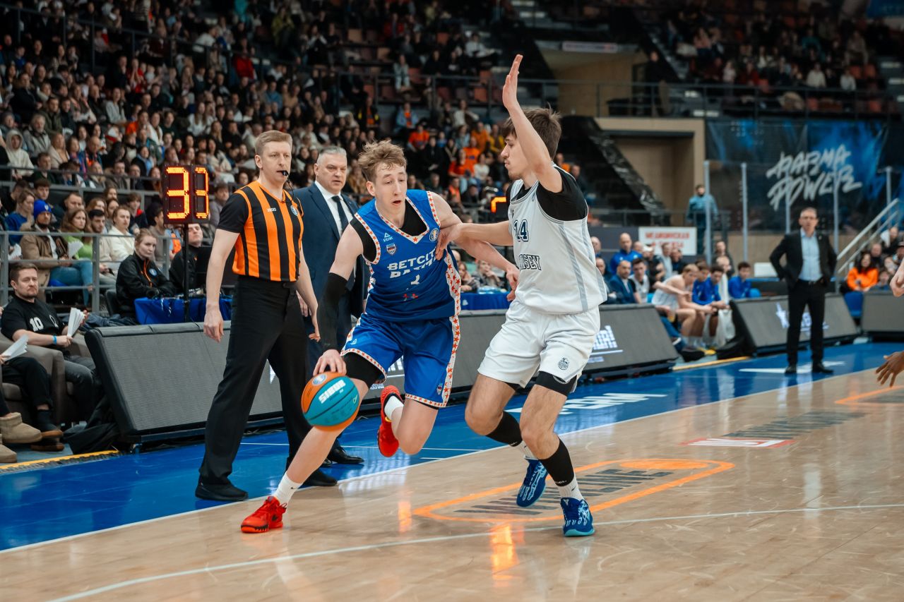 Самым результативным игроком «Пармы» стал Лев Свинин (слева). Фото: БК «Парма»