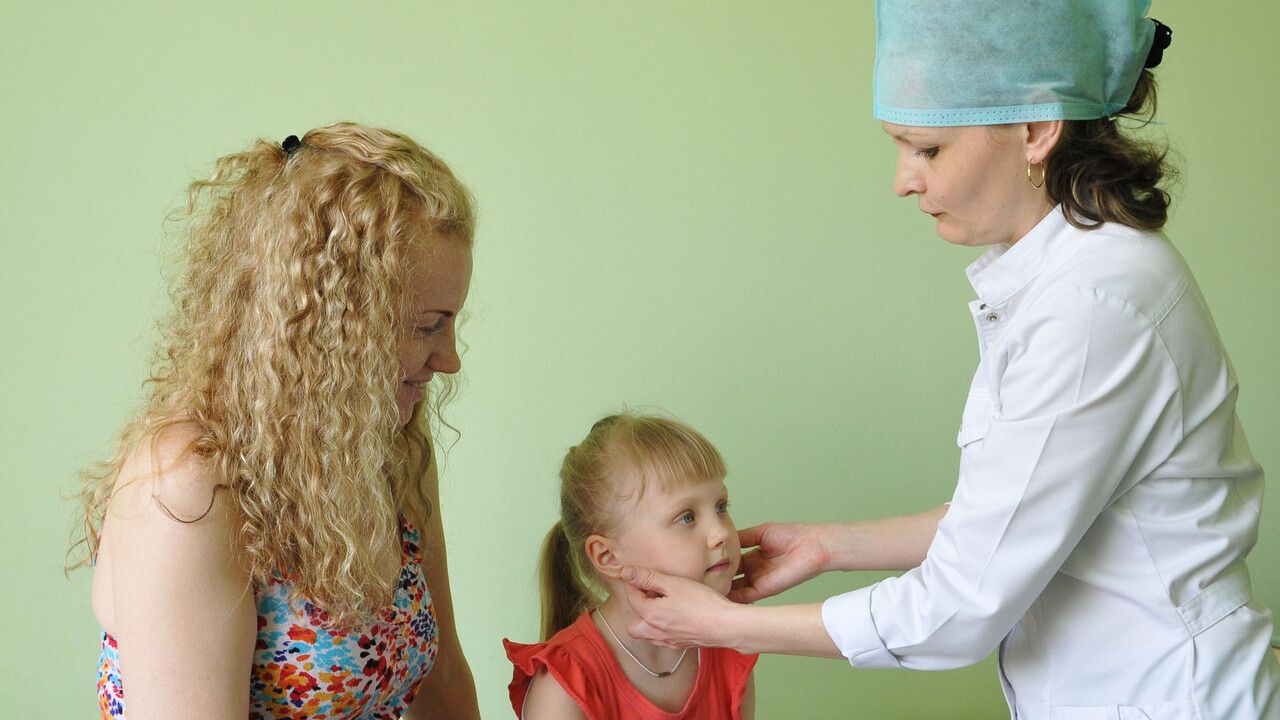 Как понять, что пора удалять гланды, а когда делать этого не стоит