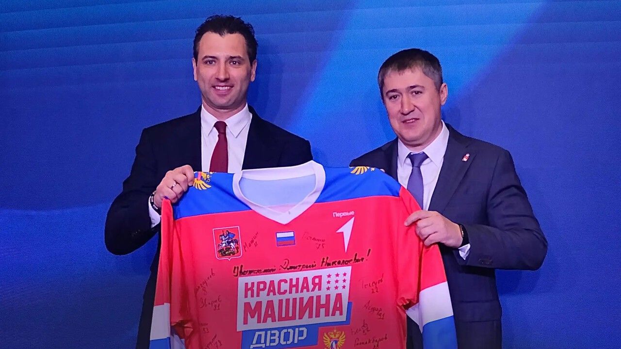 ​Прикамье договорилось о развитии дворового хоккея и сотрудничестве с крупным строительным холдингом