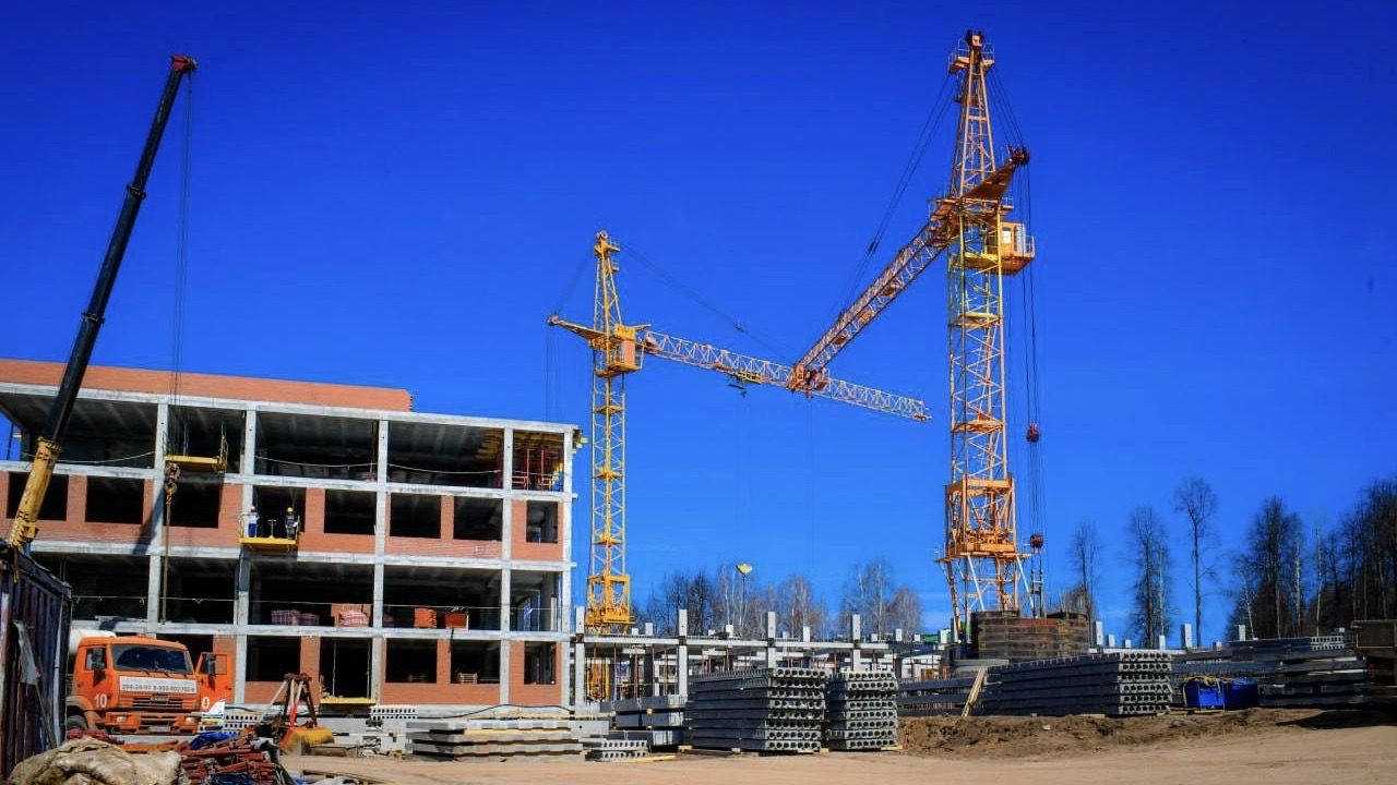 В Перми на месте строительства школы по улице Ветлужской завершили работы по забивке свай