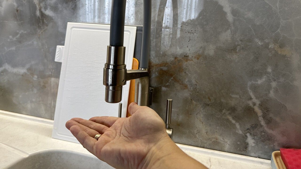 Восстановлено водоснабжение в поселке Юго-Камский после порыва водовода