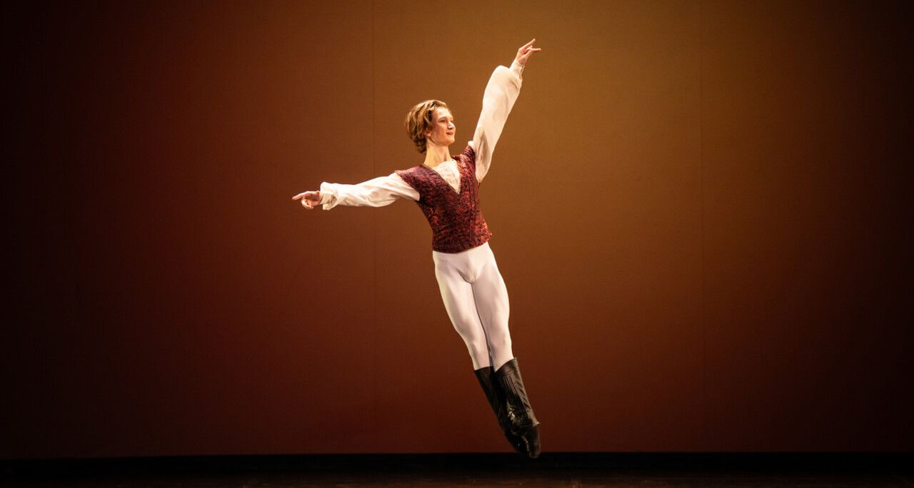 ​Пермяк Денис Мазанов завоевал золото на X Международном конкурсе «Молодой балет мира»