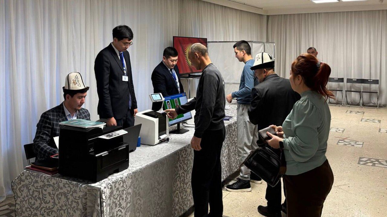 ​В Пермском крае был организован участок для голосования граждан Кыргызстана на досрочных выборах в парламент республики