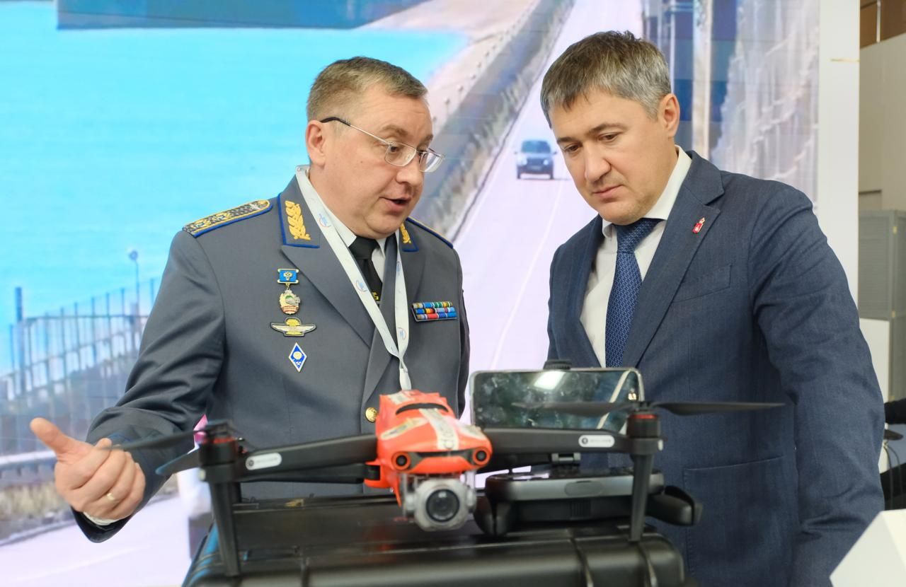 Губернатор Прикамья встретился с руководителем Ространснадзора во время Транспортной неделе в Москве