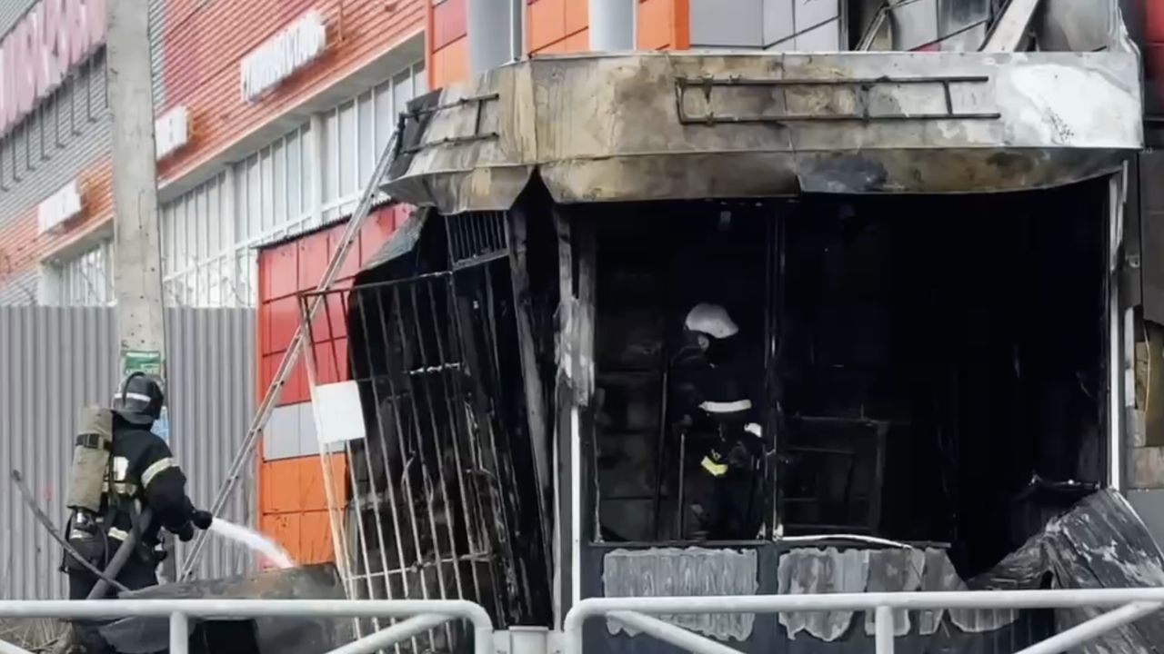 ​В Перми владельца сгоревшего киоска перед пожаром предупреждали о нарушении правил безопасности