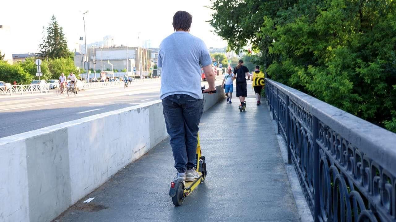 ​Whoosh и Urent не удалось оспорить запрет на парковку электросамокатов в Перми 