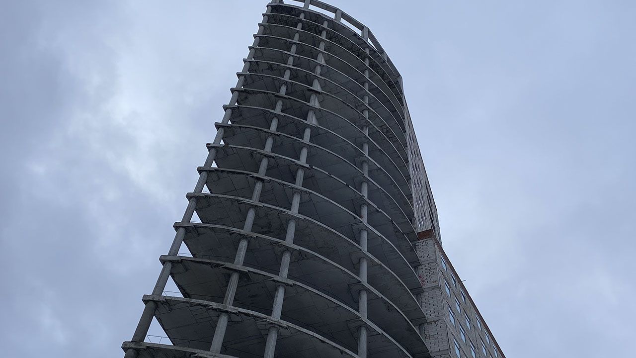 ​22-этажный долгострой на Екатерининской превратят в бизнес-центр