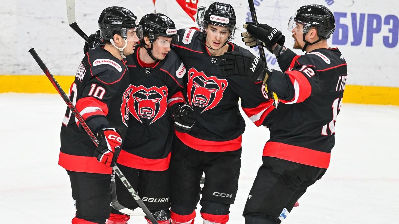 «Молот» переиграл «Челны»