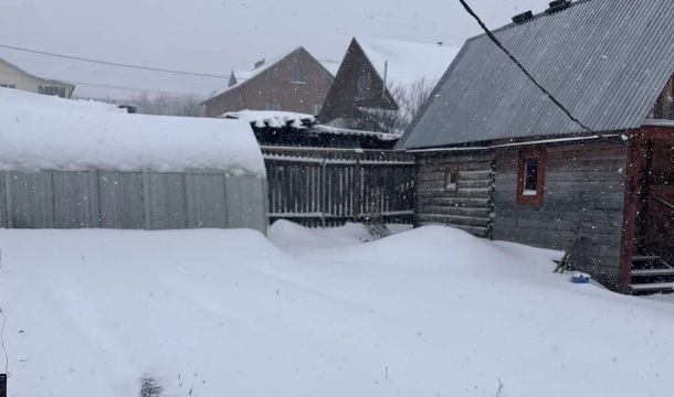 На севере Прикамья дождь сменился сильным снегом и резким похолоданием