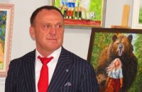Глава Краснокамска открывает выставку картин