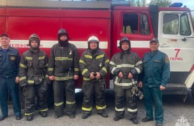 В Перми пожарные спасли женщину из горящей квартиры