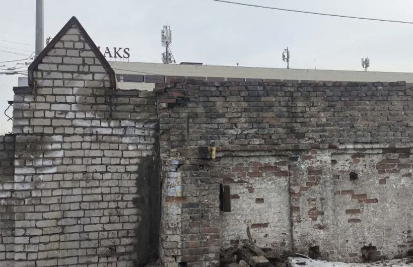 ​Демонтаж неисторических построек ведется в рамках развития «Архиерейского квартала»