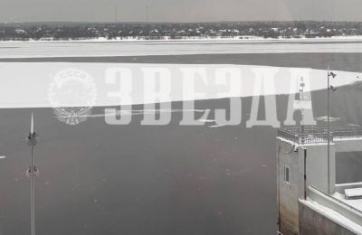 В Перми рыбаков сняли с отколовшейся льдины на Каме 