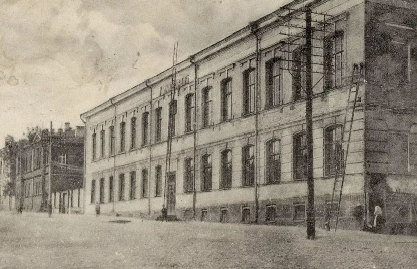 Трудно поверить, но Михаил Осоргин в гимназии был второгодником
