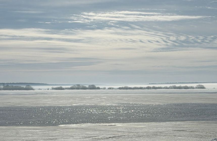 Приток воды в Камское водохранилище превысил тысячу кубометров в секунду, открывая весеннее половодье
