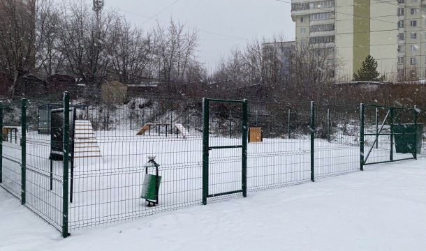 В Перми обустроена еще одна площадка для выгула собак