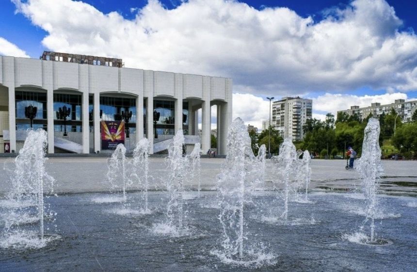 ​Роспотребнадзор напомнил жителям Прикамья о рисках купания в фонтанах
