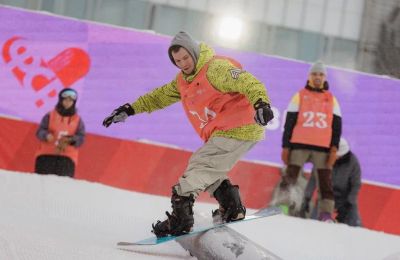 На Фестивале зимних видов спорта в Перми выявили лучших сноубордистов-джибберов региона