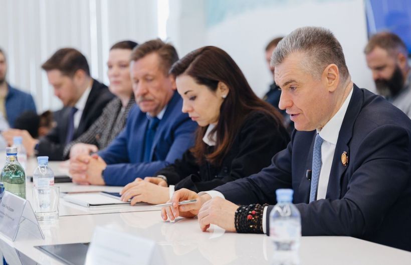 ​Прагматичность вместо эпатажа. Итоги визита Леонида Слуцкого в Пермь