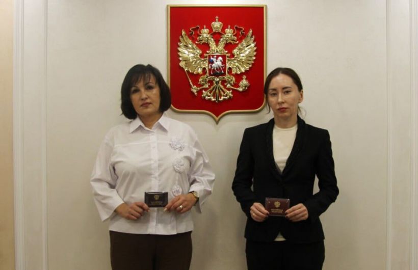 ​В Пермском краевом суде торжественно вручили удостоверения вновь назначенным федеральным судьям