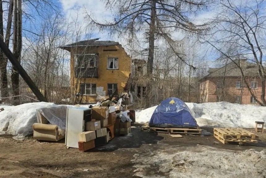 ​«Без меня меня судили?»: как пенсионер из Перми превратил расселение дома в четырехлетний спор