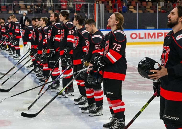 «Молот» уступил «Омским Крыльям»