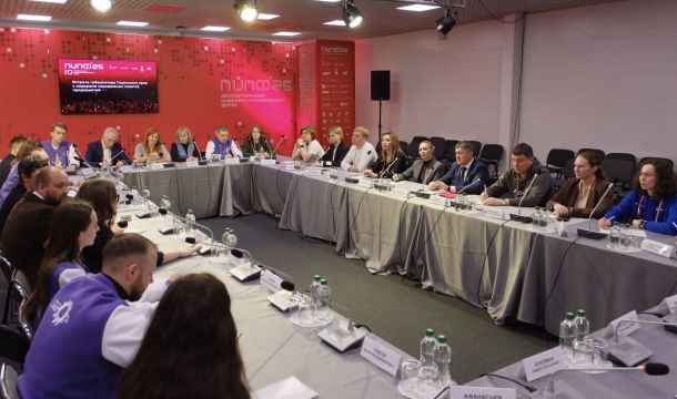 В рамках ПИПФ губернатор Прикамья встретился с руководителями молодежных советов предприятий