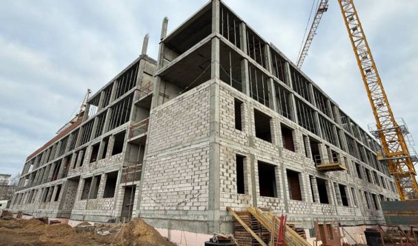 ​Завершается строительство каркасов новых школ в Нытве и Перми  